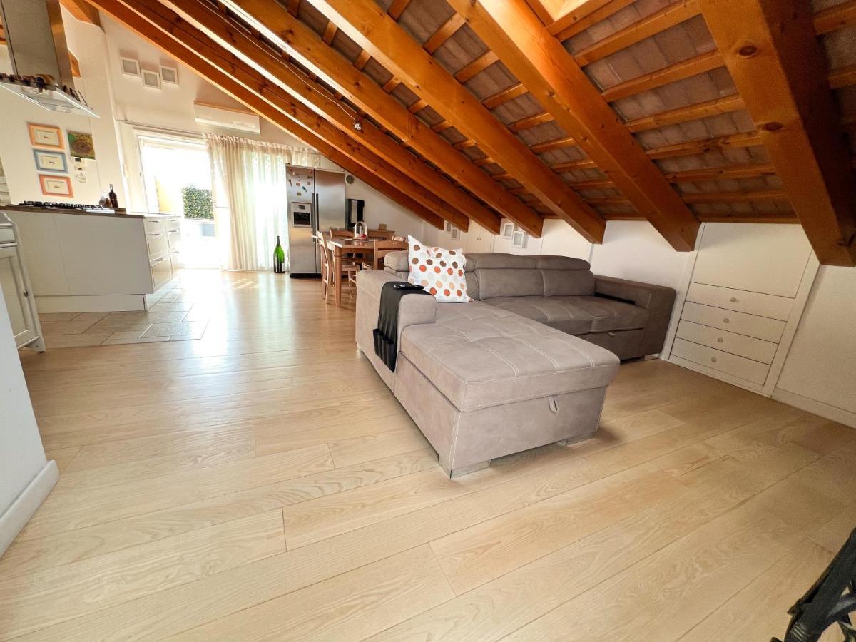 Appartamento ERMAN HOUSE mansarda sulla Riviera del Brenta Dolo Esterno foto